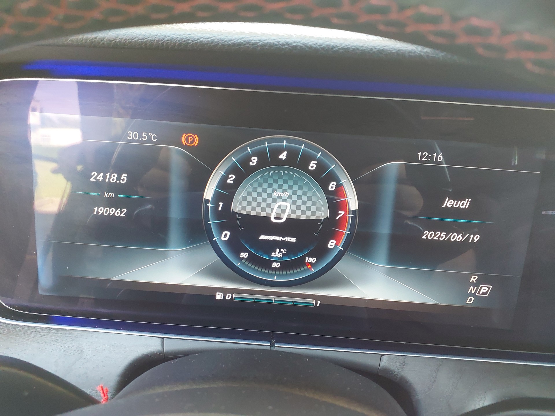 MERCEDES-BENZ E 43 AMG 4Matic 9G-Tronic-image-8