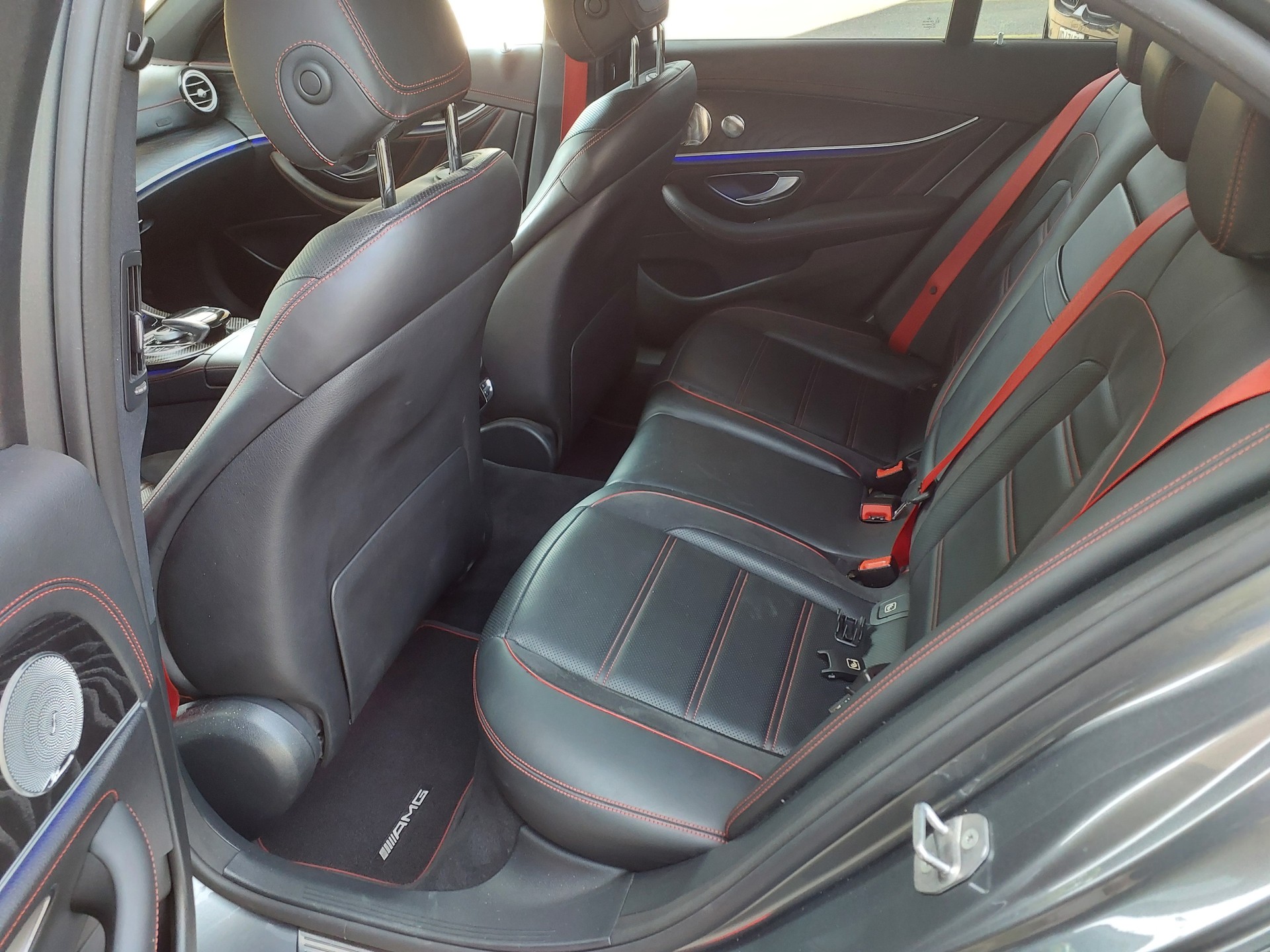 MERCEDES-BENZ E 43 AMG 4Matic 9G-Tronic-image-11