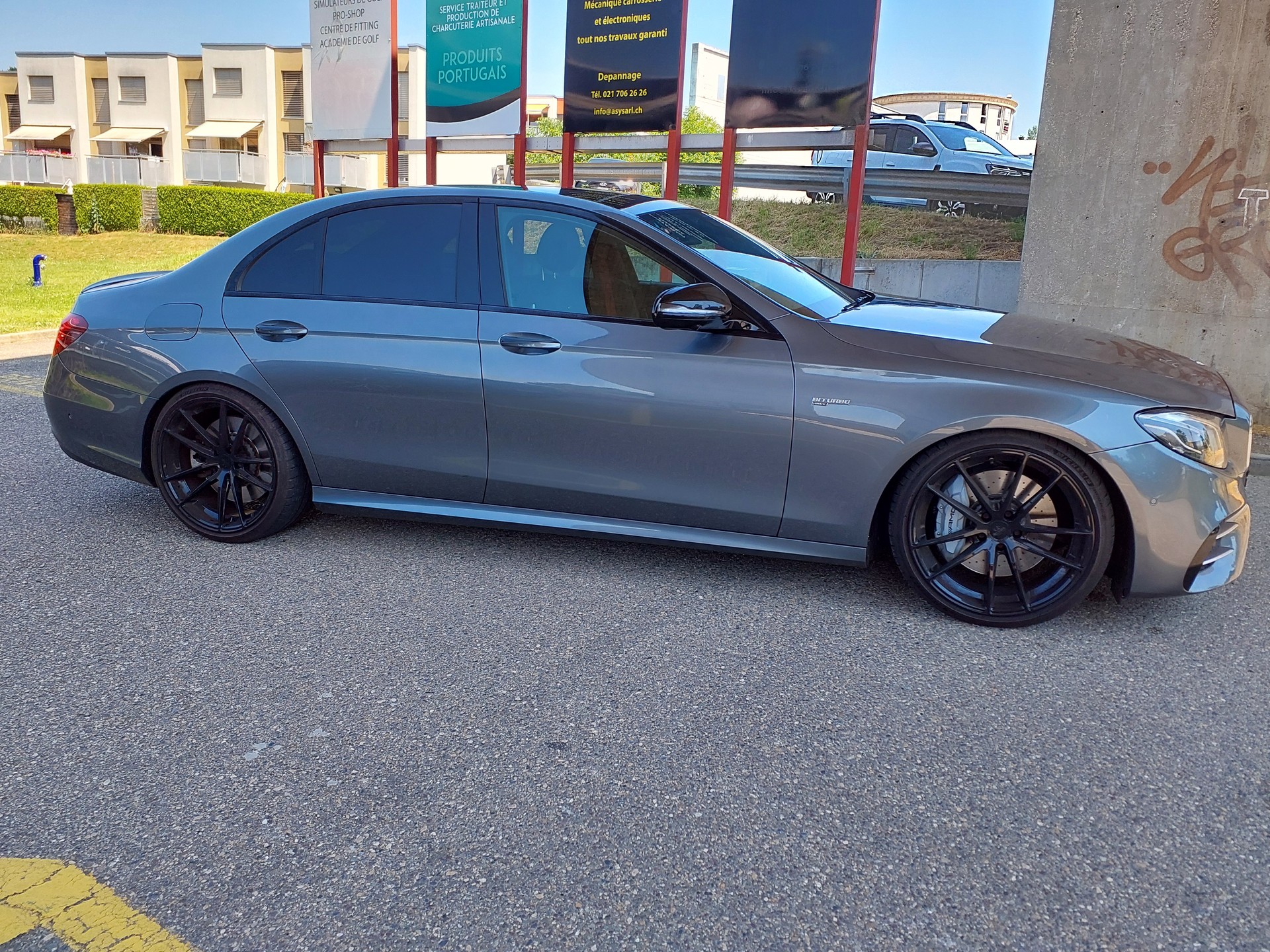 MERCEDES-BENZ E 43 AMG 4Matic 9G-Tronic-image-3