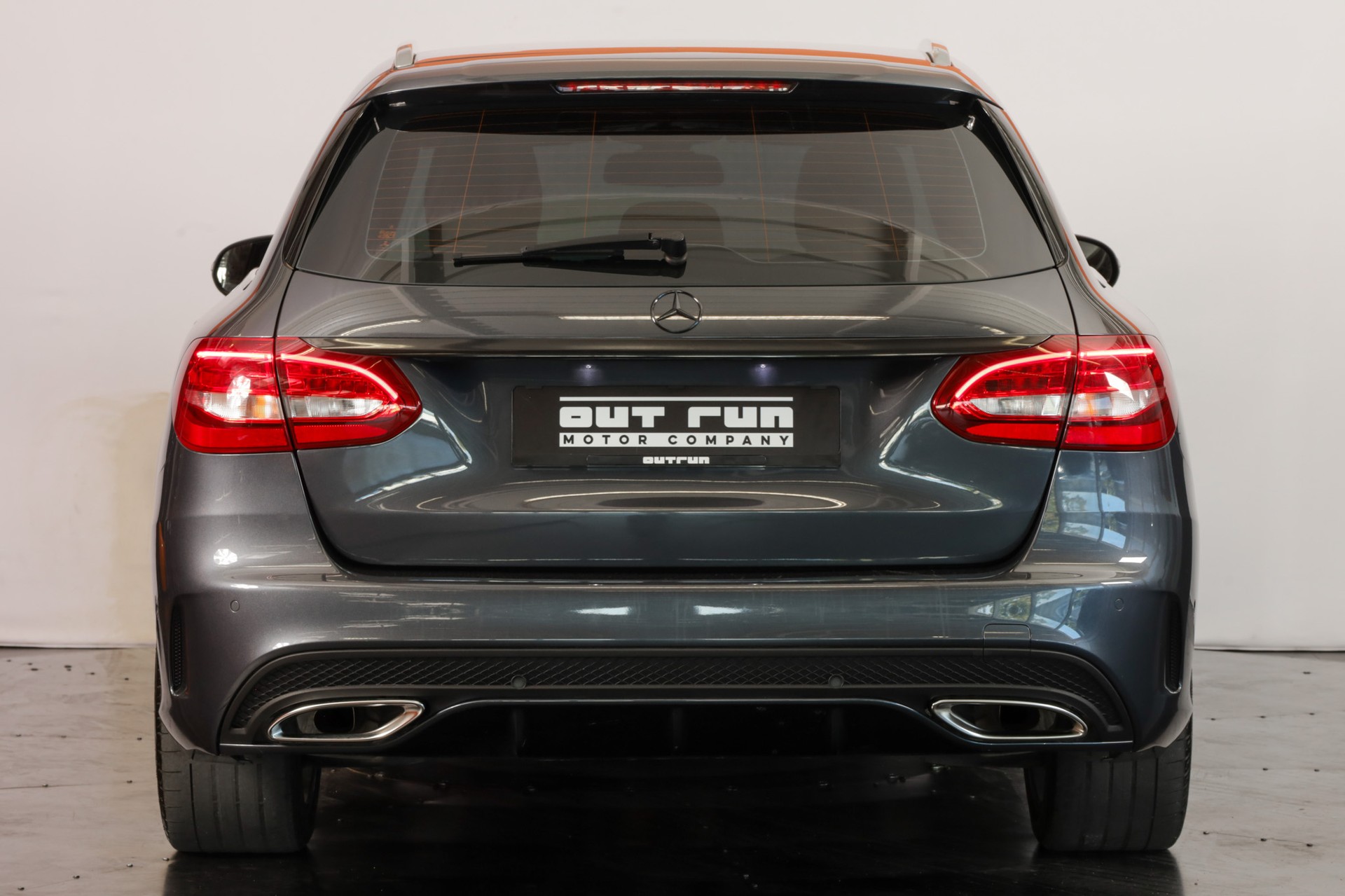 MERCEDES-BENZ C 200 AMG Line 7G-Tronic-showroom-element-3