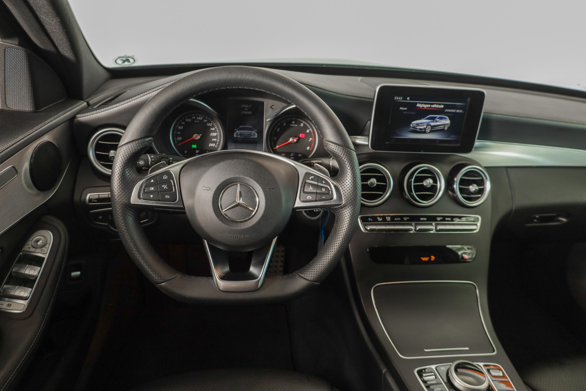 MERCEDES-BENZ C 200 AMG Line 7G-Tronic-image-12