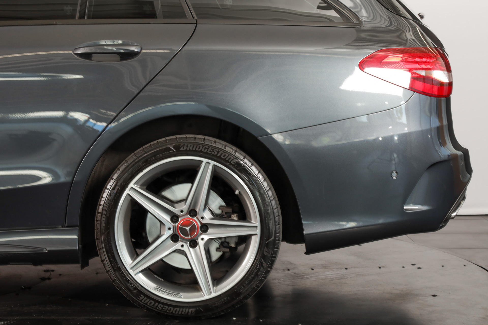 MERCEDES-BENZ C 200 AMG Line 7G-Tronic-image-8