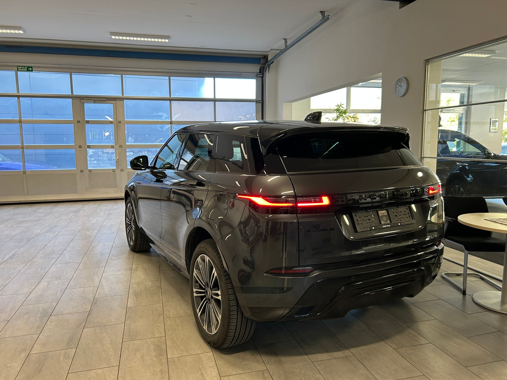 LAND ROVER Range Rover Evoque P 270e Dynamic HSE AT9-image-4