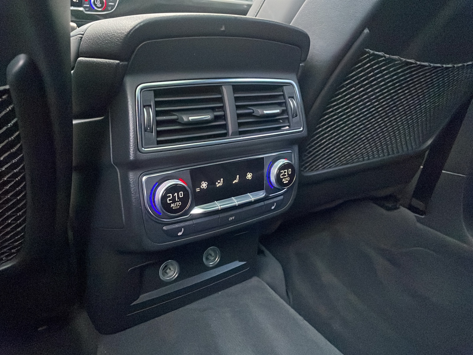 AUDI Q7 50 TDI quattro tiptronic-image-17