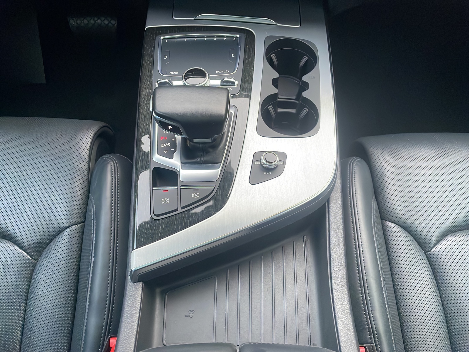 AUDI Q7 50 TDI quattro tiptronic-image-15