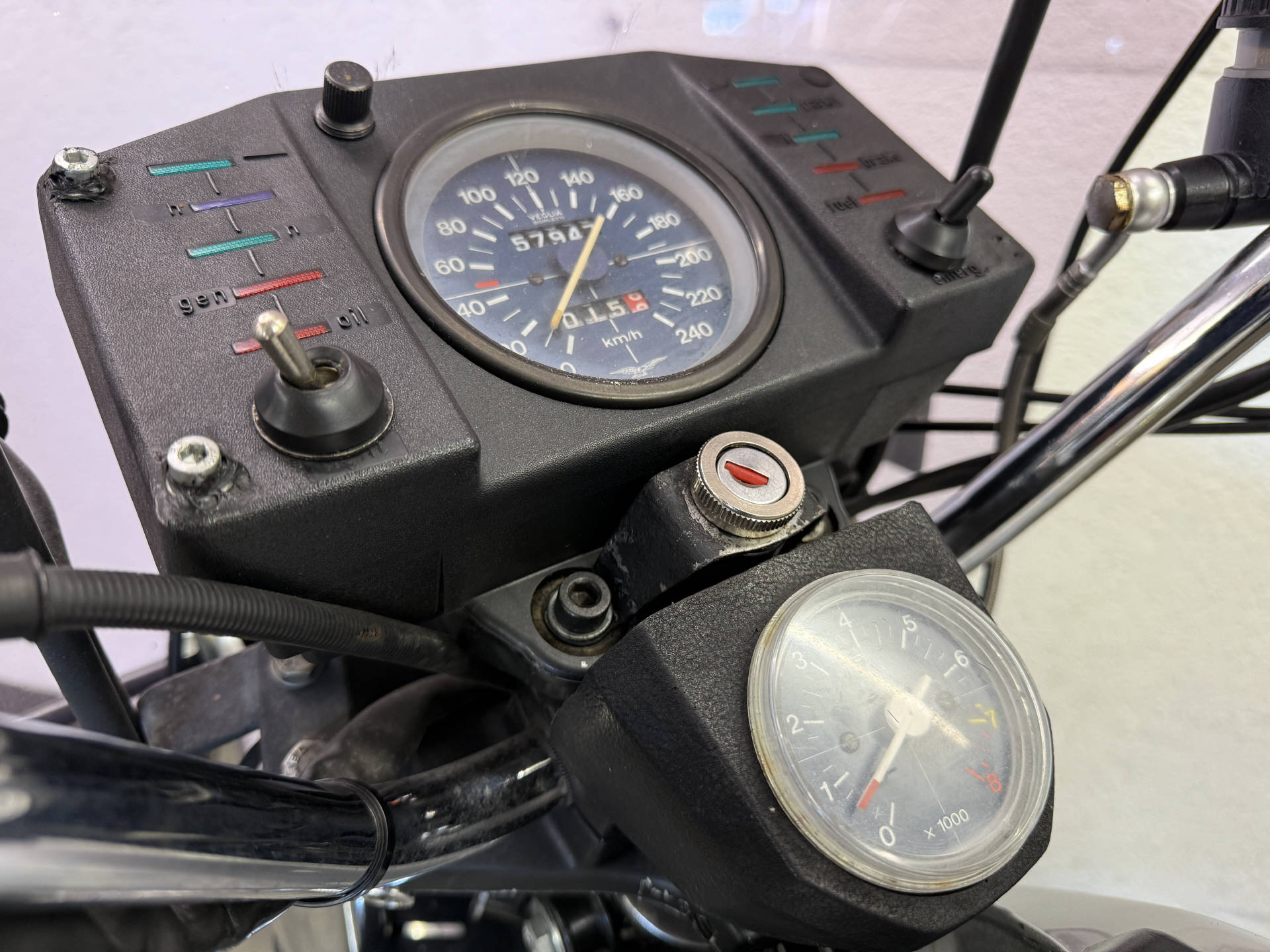 MOTO GUZZI V1000 G5-image-8