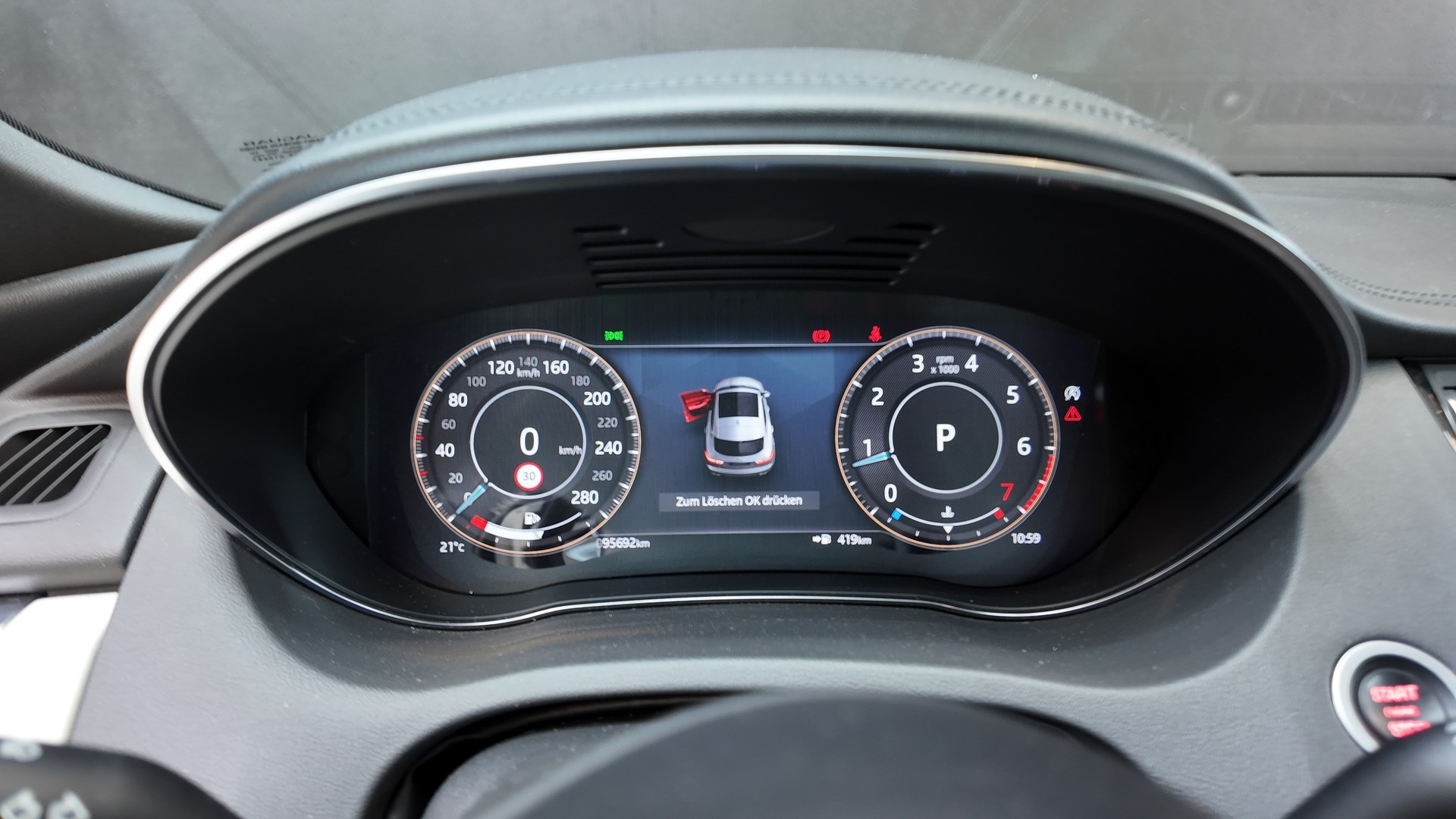 JAGUAR E-Pace 2.0 P200 AWD-image-14
