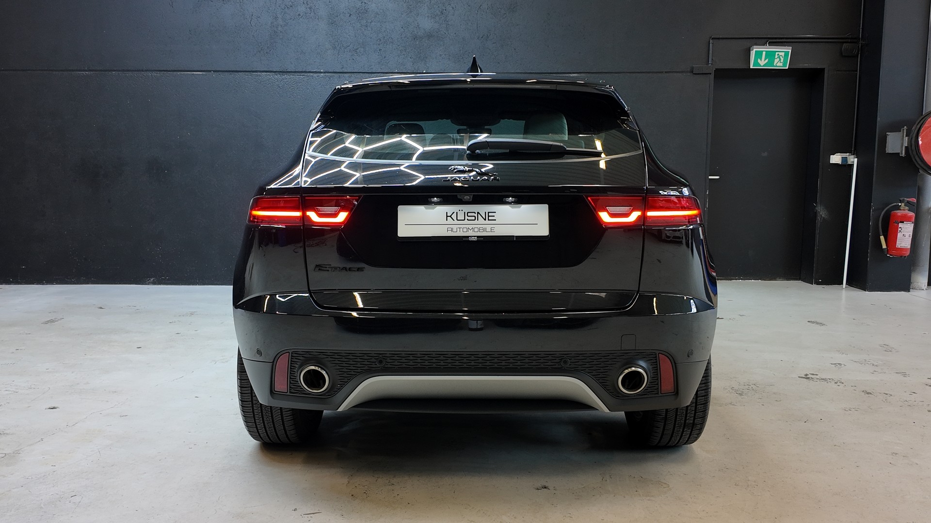 JAGUAR E-Pace 2.0 P200 AWD-image-4