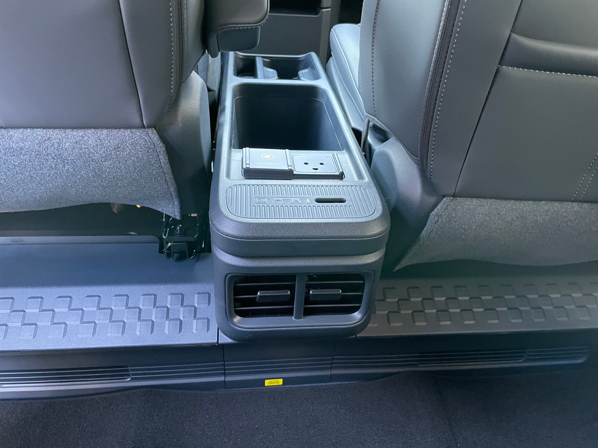 KIA PV5 71.2 kWh Elite-image-18