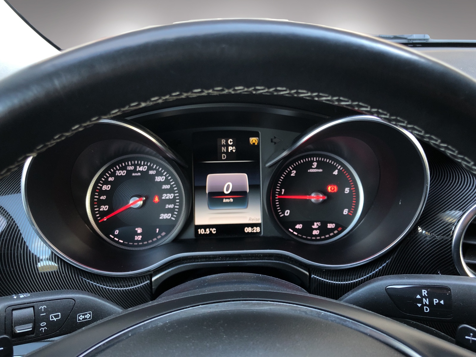MERCEDES-BENZ V 220 d lang 4Matic 7G-Tronic-image-10