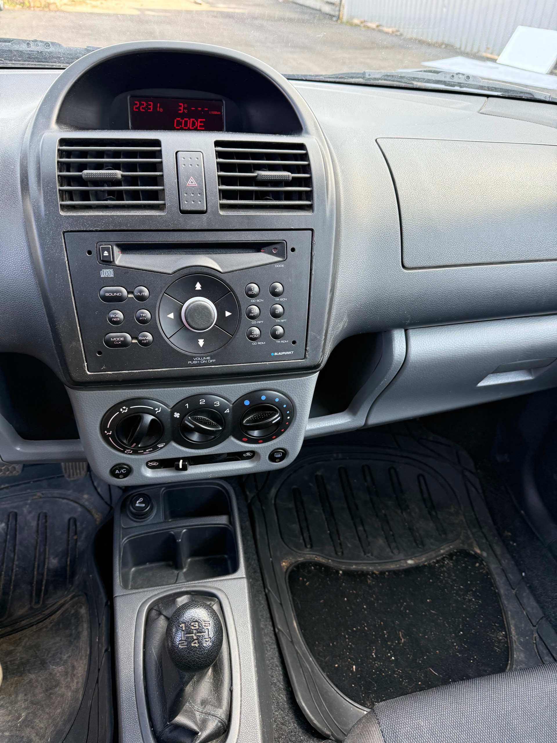 SUBARU G3X Justy 1.3 AWD Blue-/Silver-Special-image-6