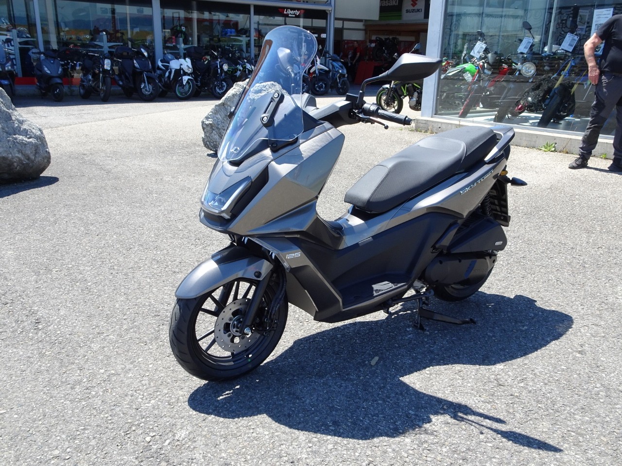 KYMCO Sky Town 125-image-2