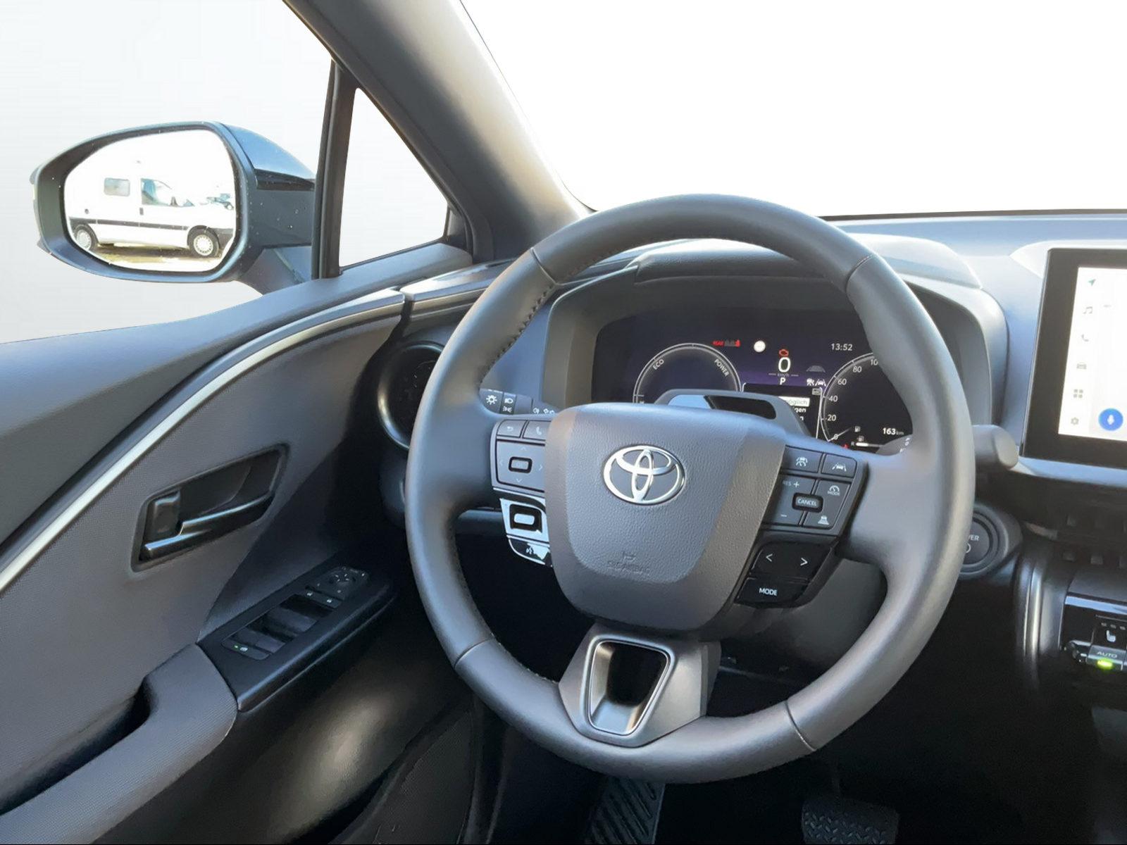 TOYOTA C-HR 2.0 HEV Swiss Edition 4x4-image-4