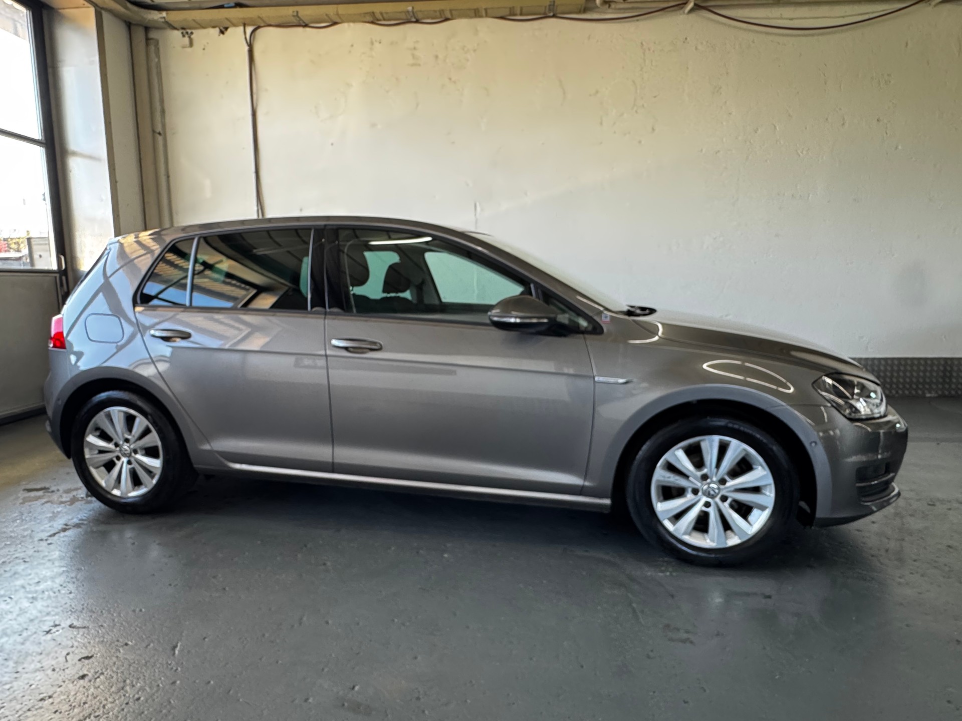 VW Golf 1.0 TSI BlueMotion Comfortline DSG-image-6