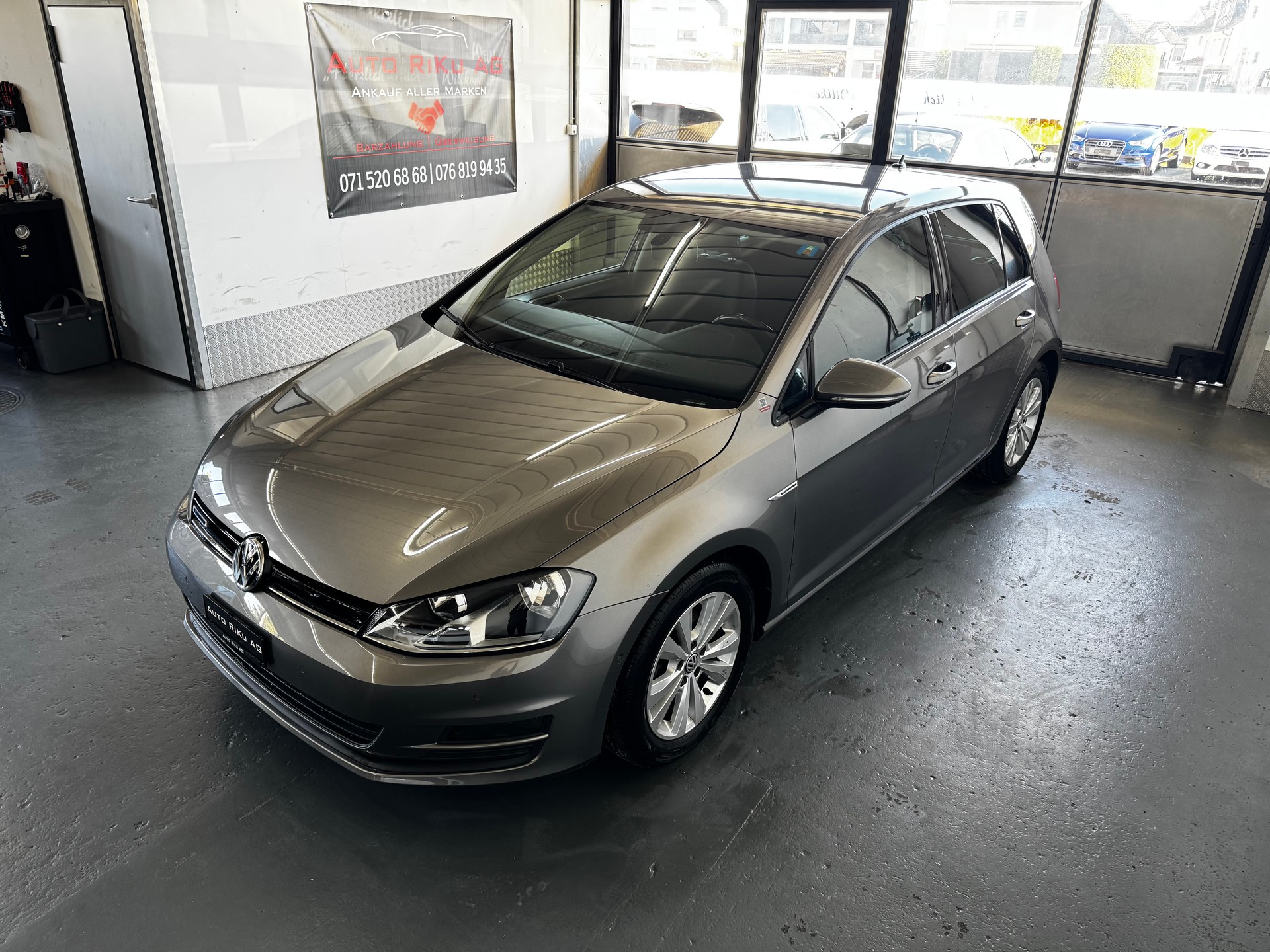 VW Golf 1.0 TSI BlueMotion Comfortline DSG-image-4