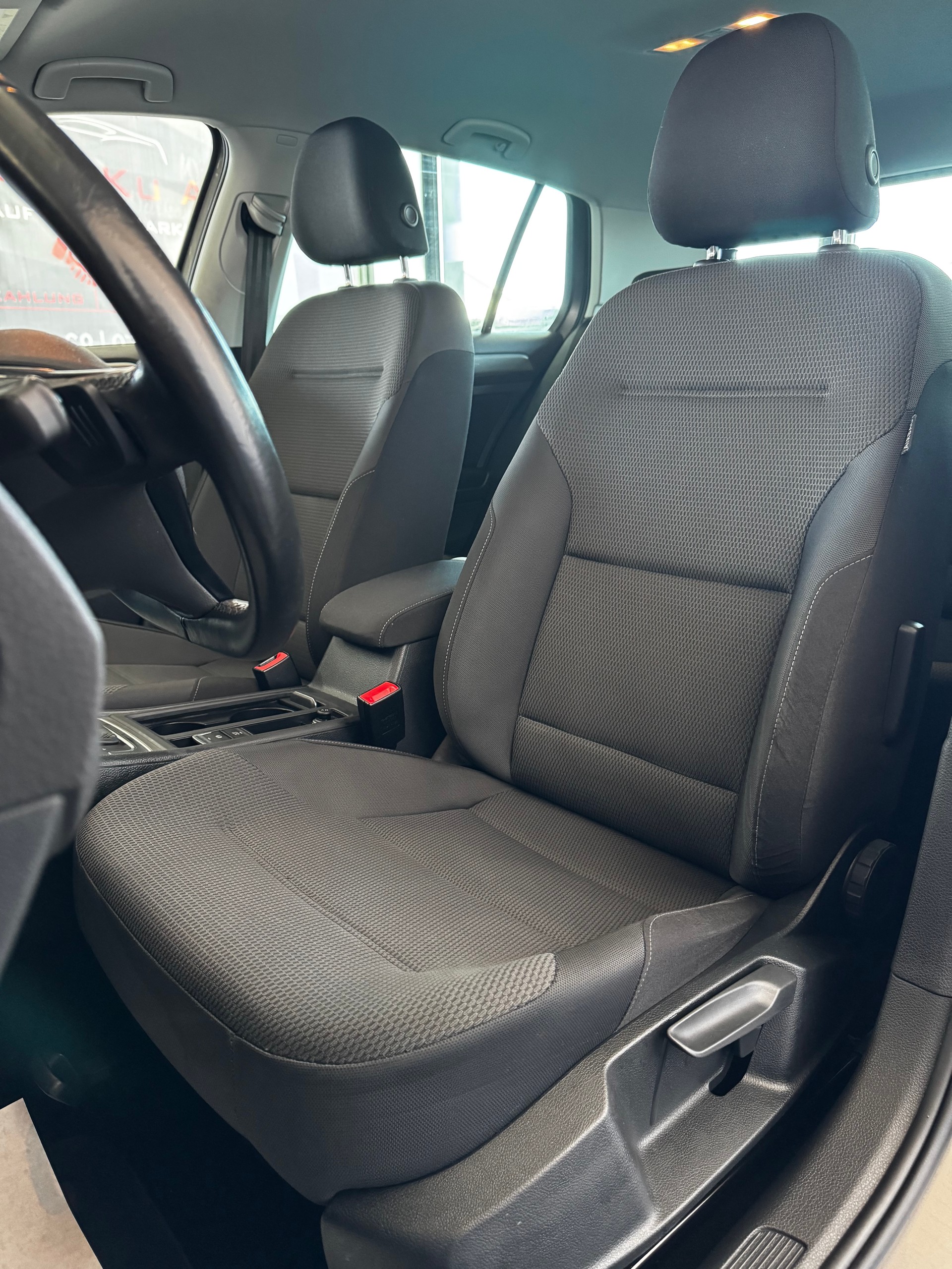 VW Golf 1.0 TSI BlueMotion Comfortline DSG-image-13