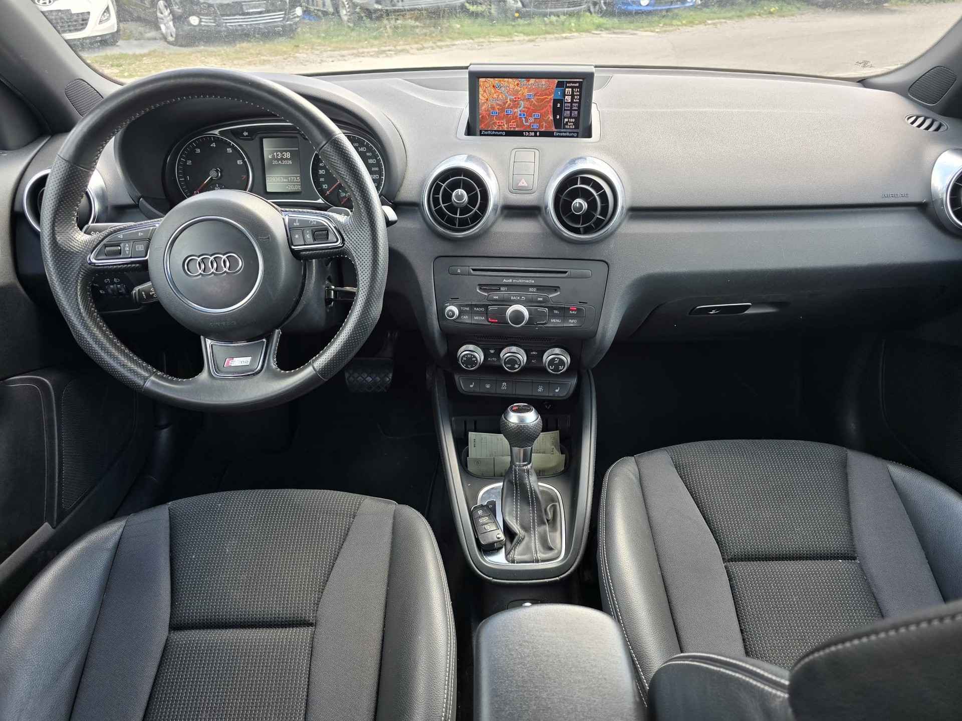 AUDI A1 Sportback Sport S- Line 1.4 TFSI Ambition S-tronic-image-9