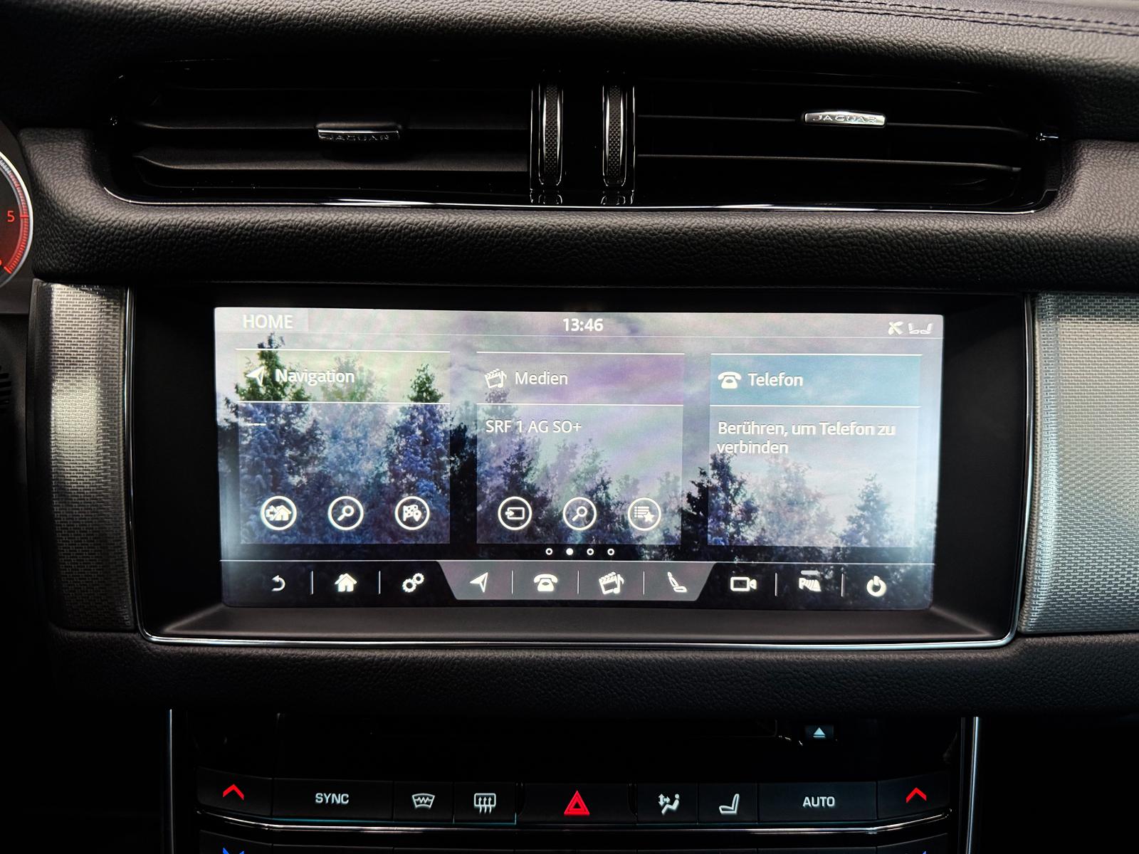 JAGUAR XF Sportbrake 20d Prestige AWD Automatic-image-15