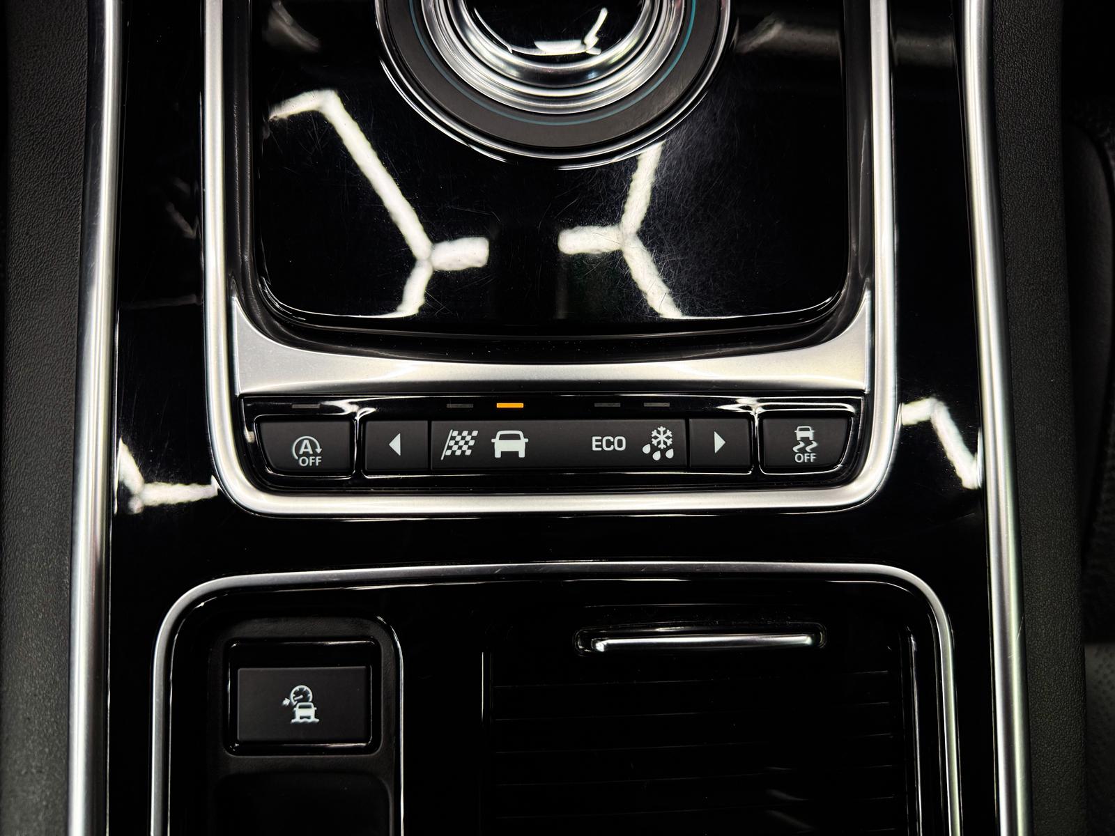 JAGUAR XF Sportbrake 20d Prestige AWD Automatic-image-17