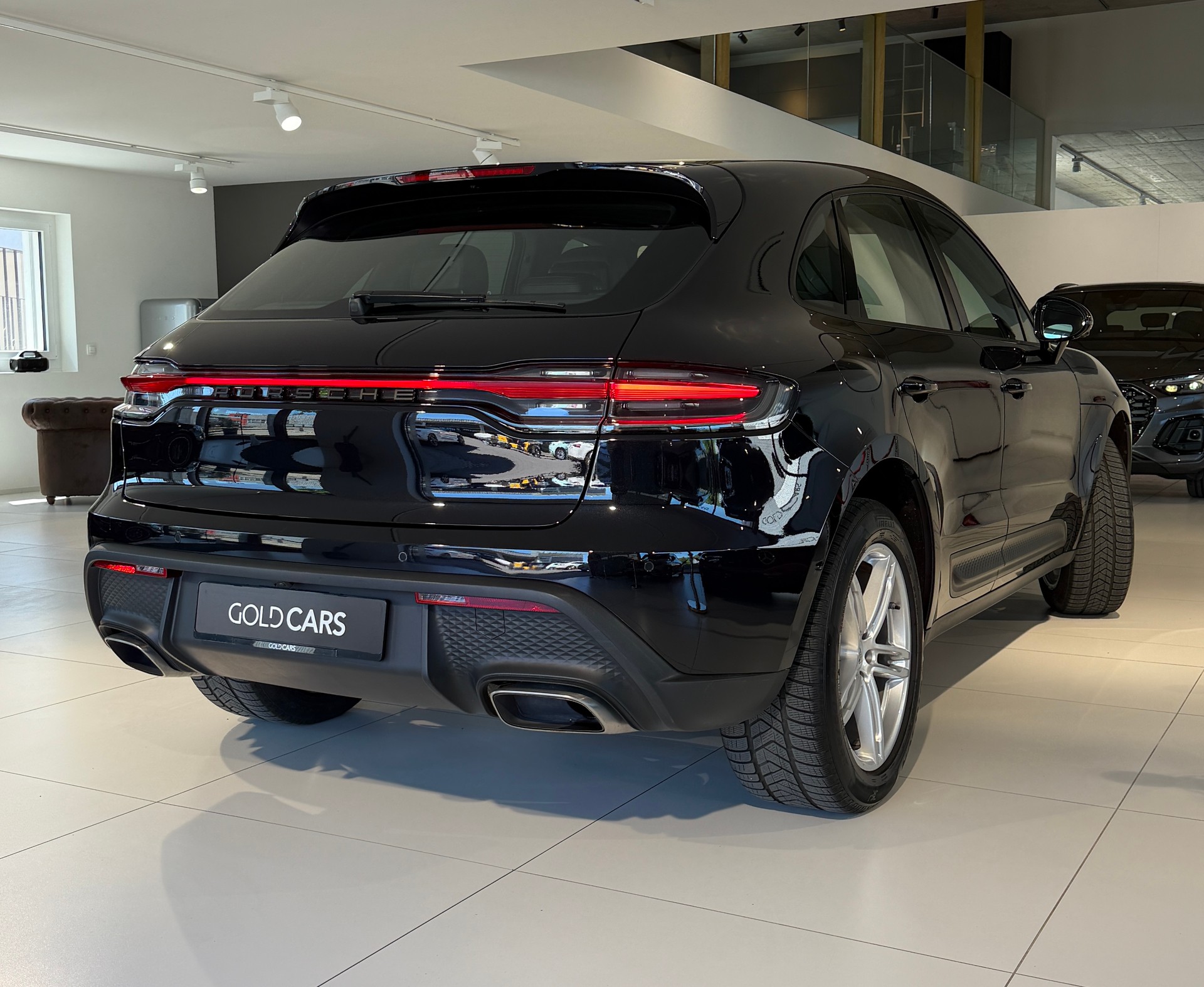 PORSCHE Macan PDK-image-5