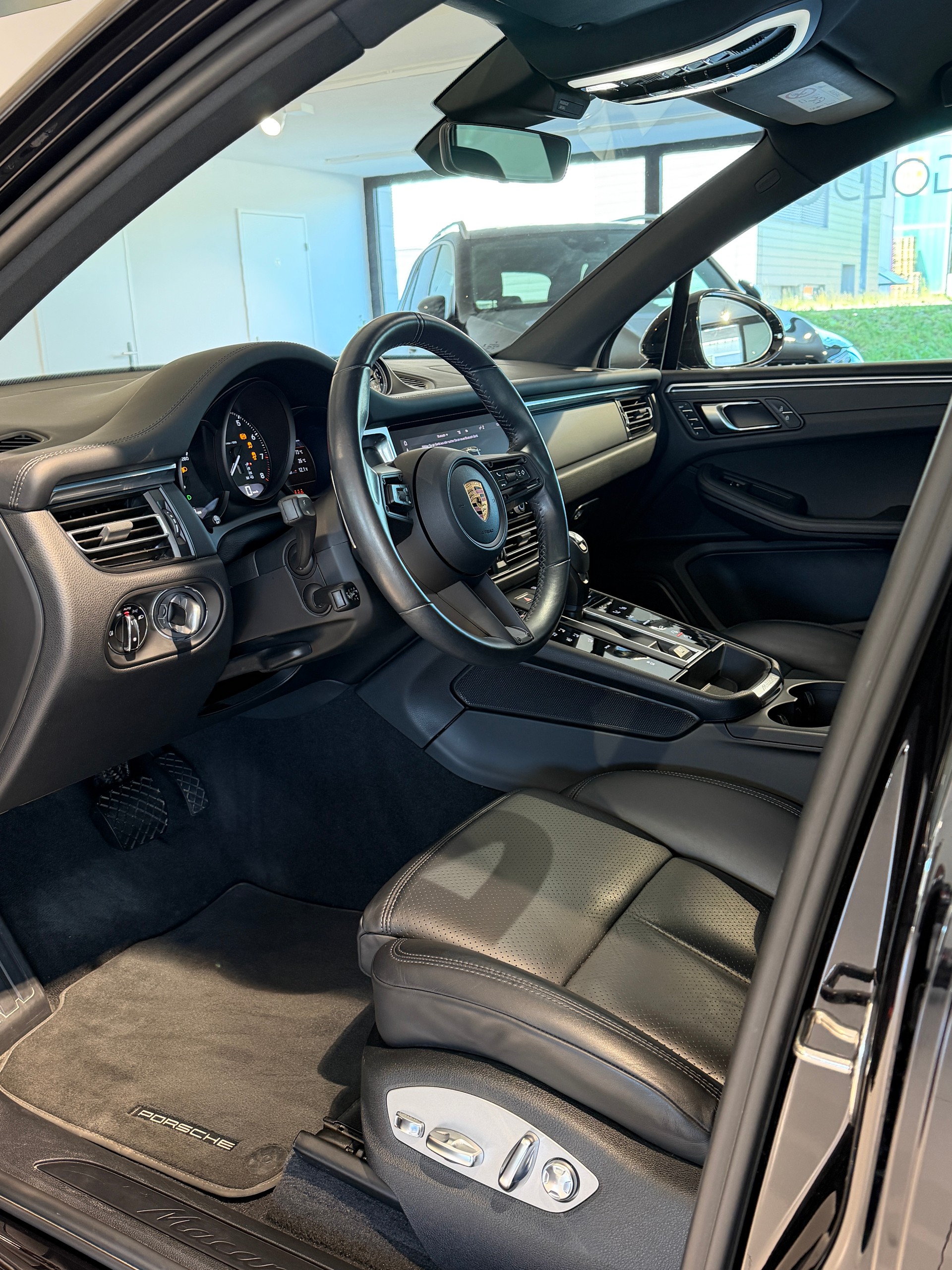 PORSCHE Macan PDK-image-7