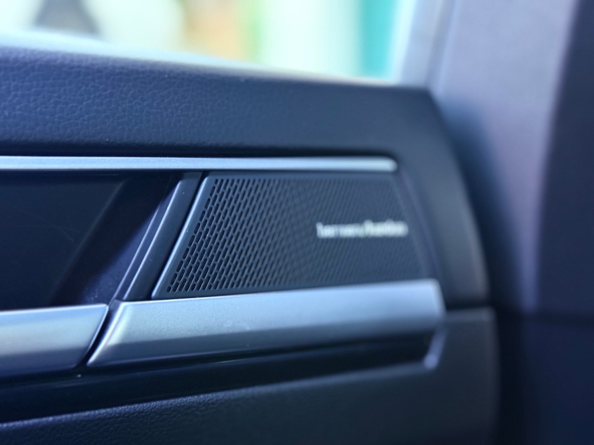 VW Arteon SB 2.0 TSI R 4Motion DSG-image-18