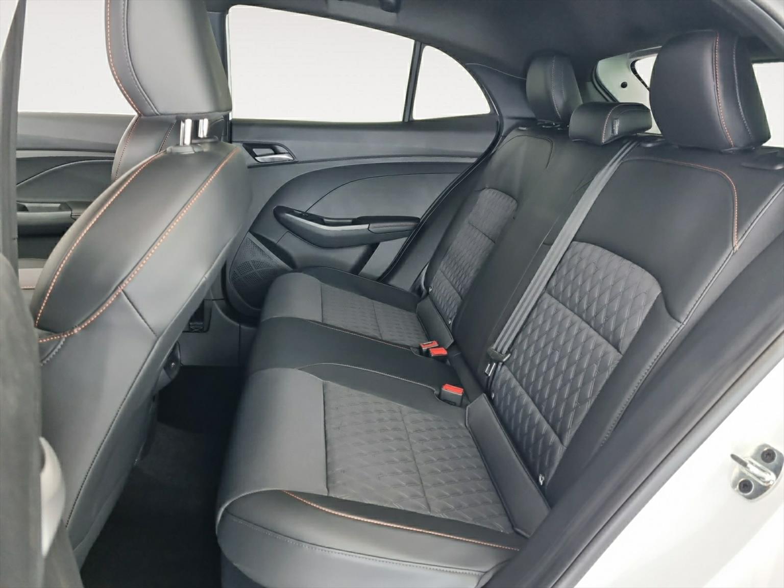 MG MG3 1.5 Hybrid Luxury Aut.-image-14