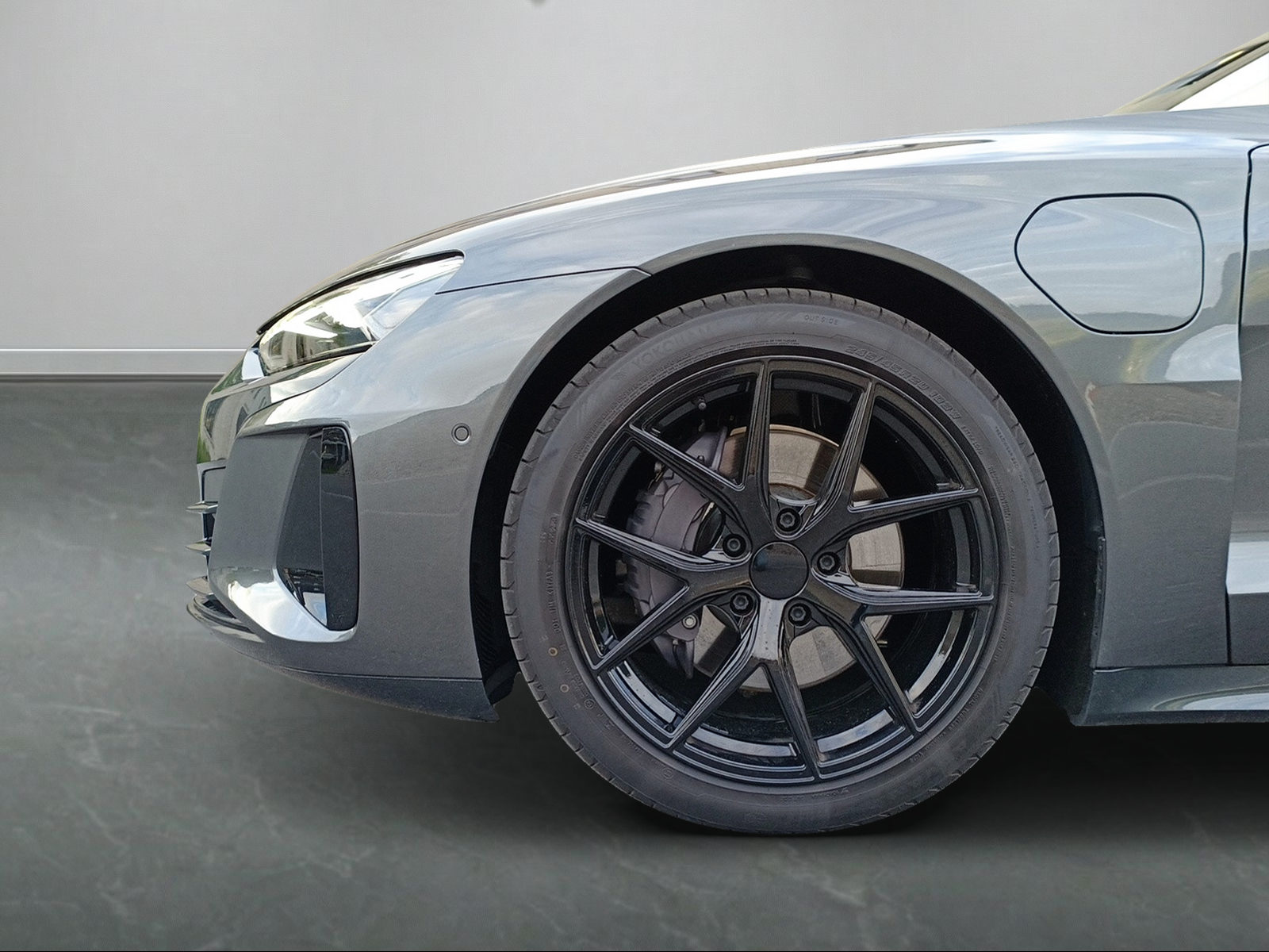 AUDI e-tron GT quattro-image-22