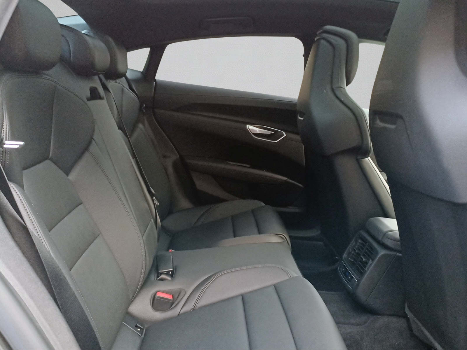 AUDI e-tron GT quattro-image-17