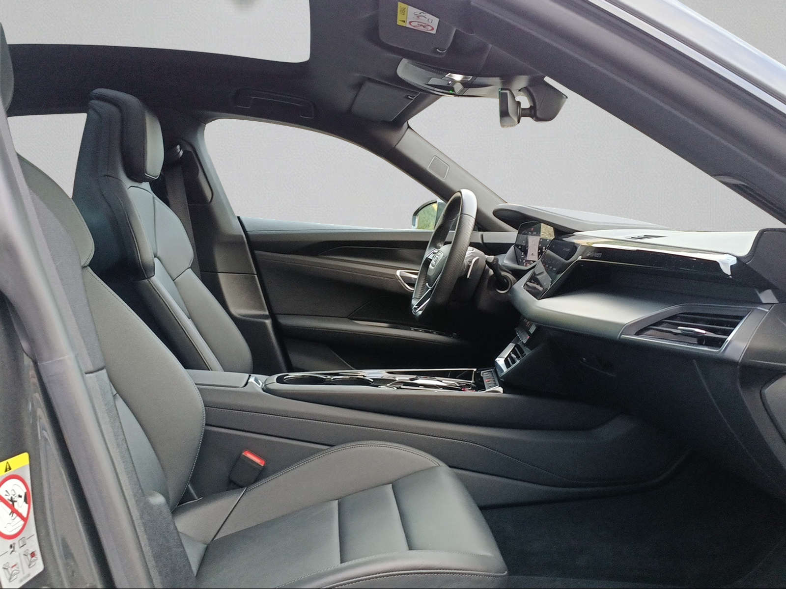 AUDI e-tron GT quattro-image-13