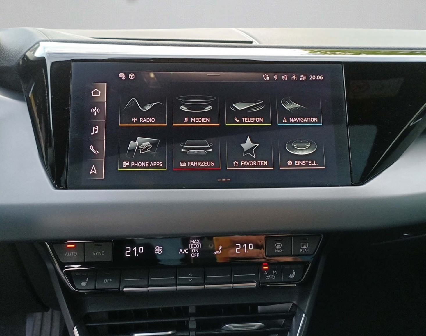AUDI e-tron GT quattro-image-16