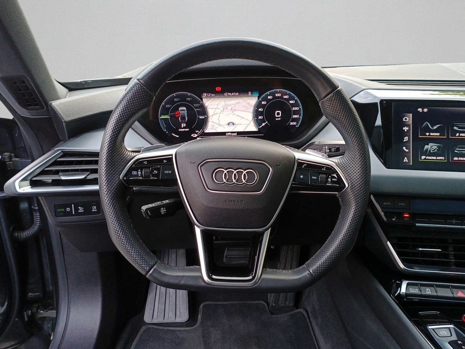 AUDI e-tron GT quattro-image-11