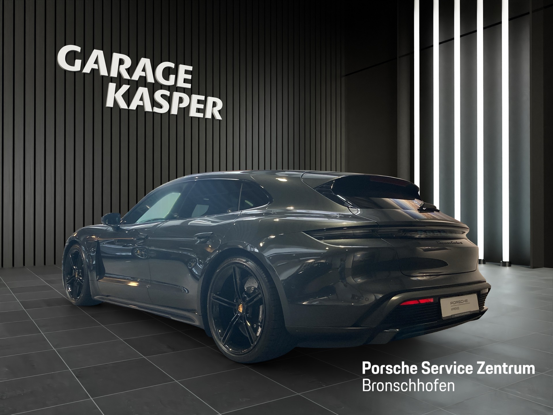 PORSCHE Taycan Turbo S Sport Turismo-showroom-element-2