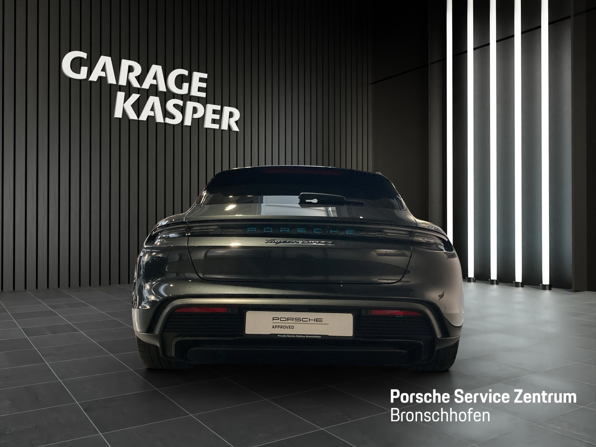 PORSCHE Taycan Turbo S Sport Turismo-showroom-element-3