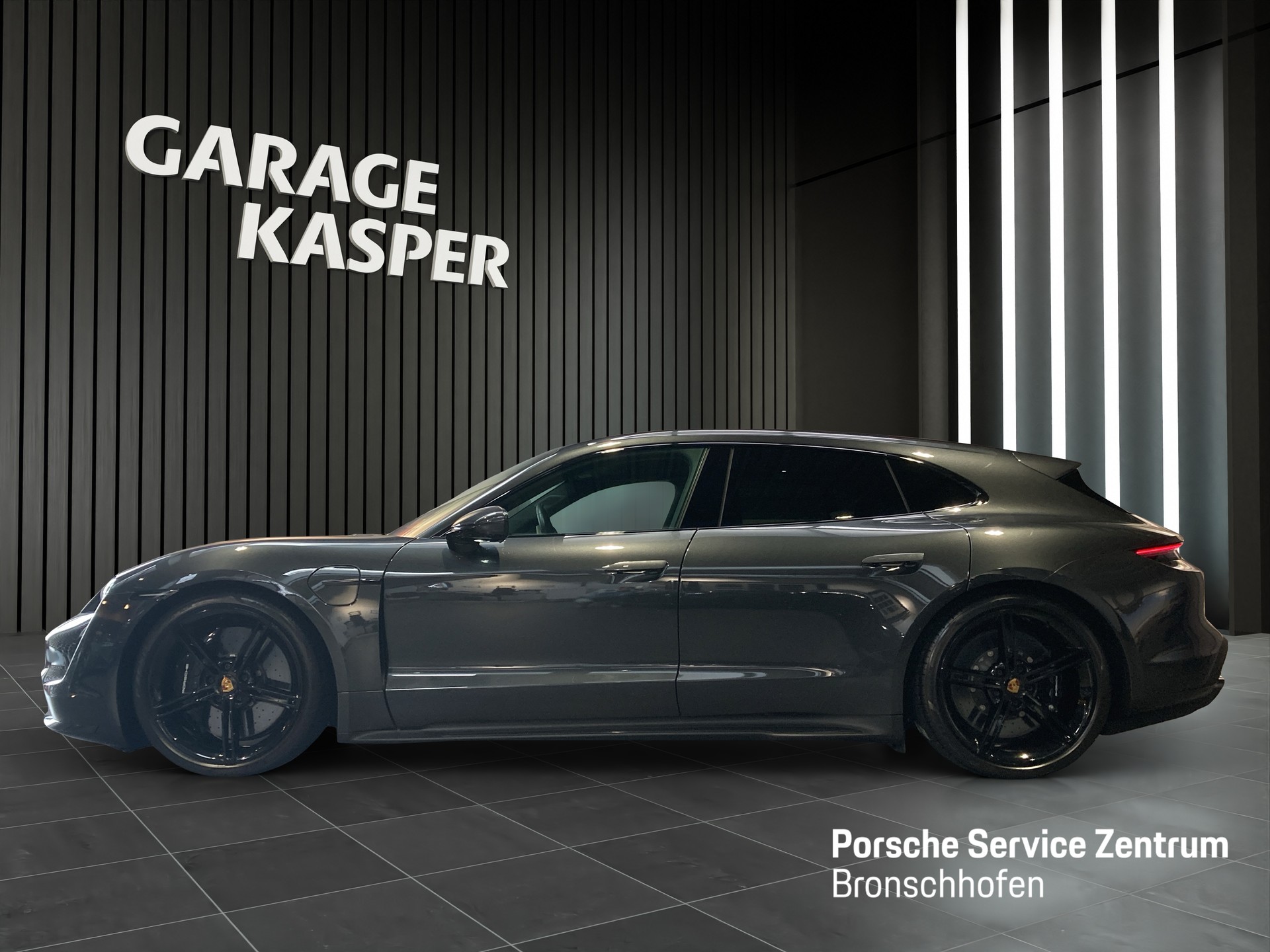 PORSCHE Taycan Turbo S Sport Turismo-showroom-element-1