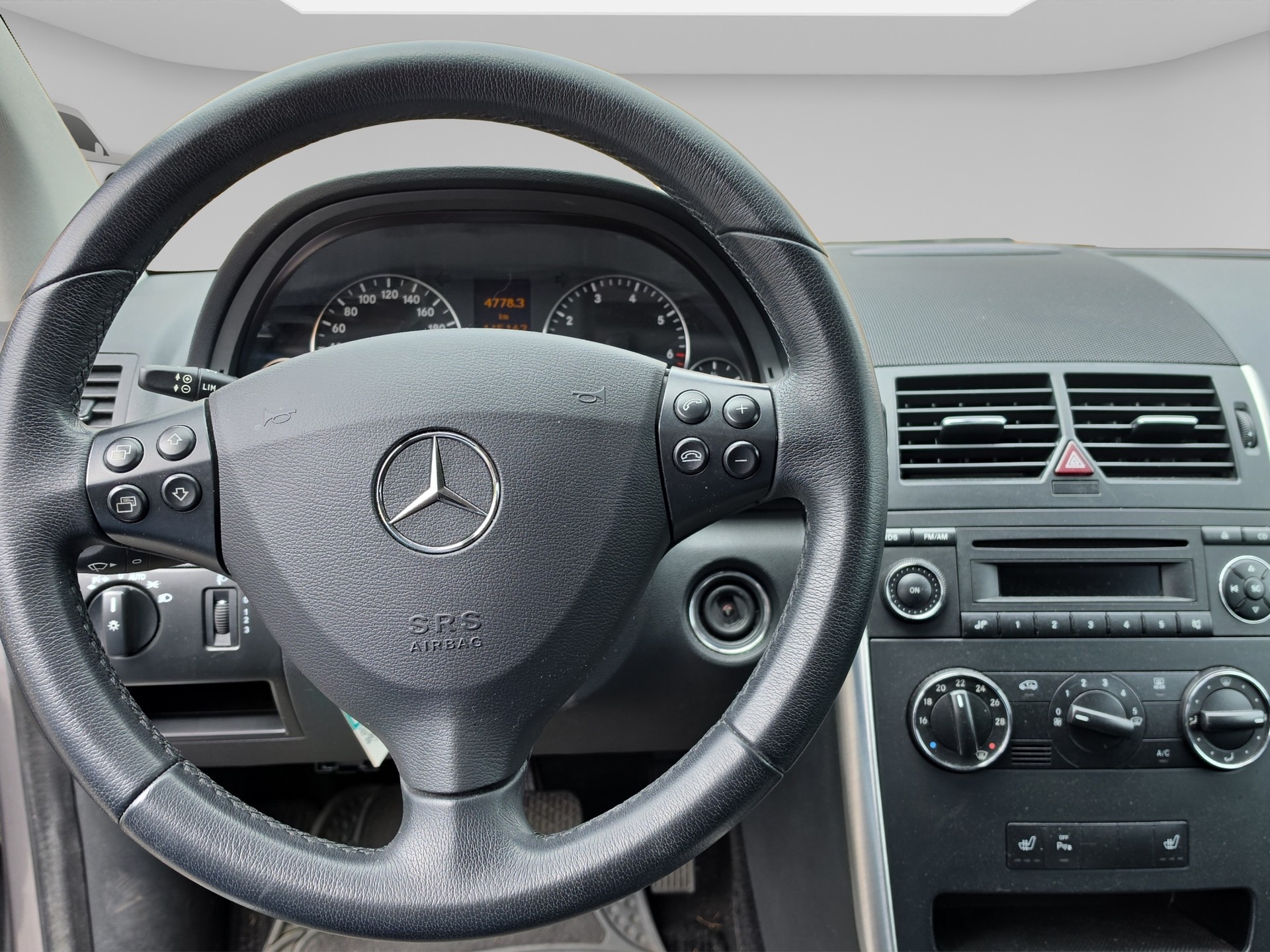 MERCEDES-BENZ A 180 (170) Avantgarde Autotronic-image-9