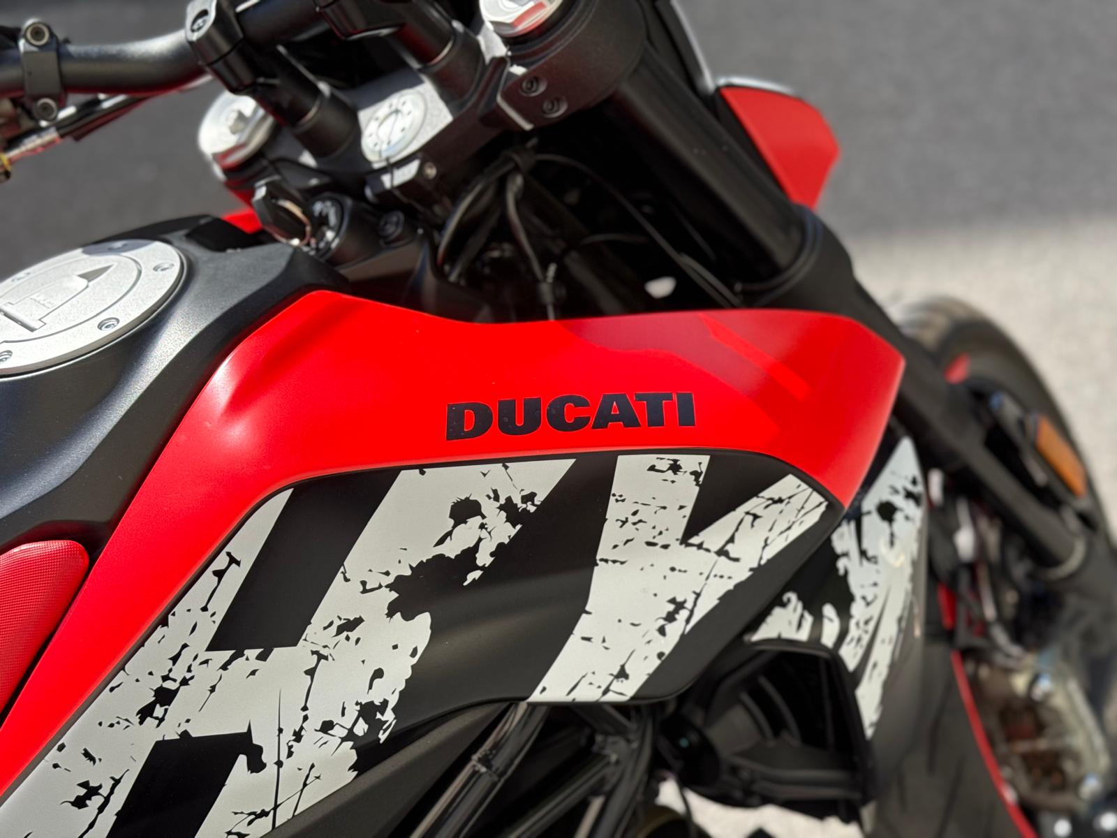 DUCATI Hypermotard 950 RVE-image-9