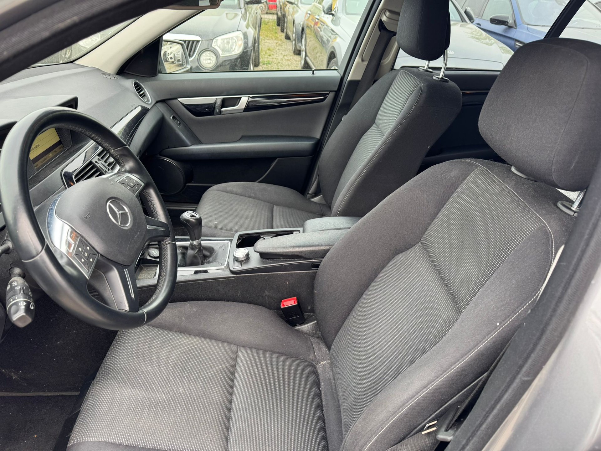 MERCEDES-BENZ C 220 CDI Elégance-image-11