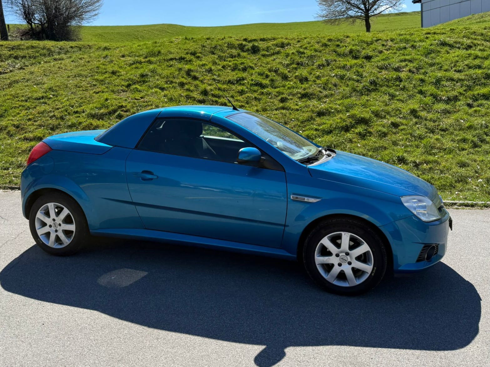 OPEL Tigra 1.4 TP Cosmo-image-2
