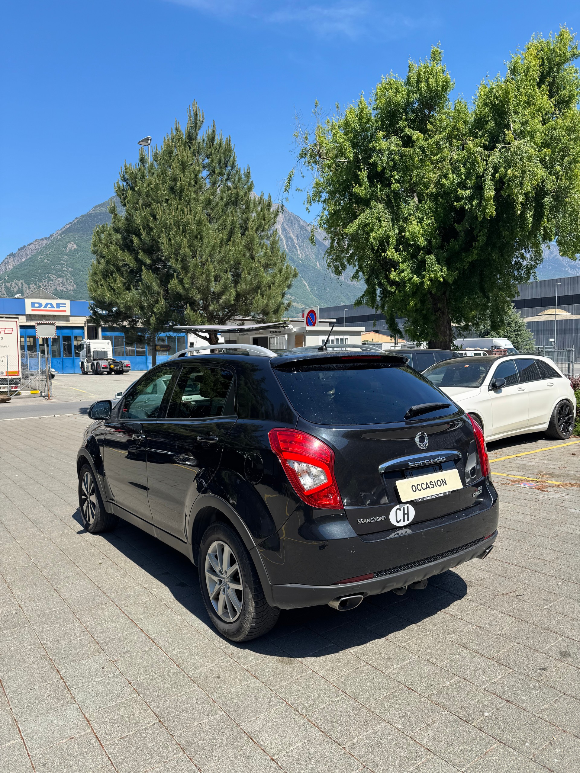 KGM-SsangYong Korando 2.0 e-XDI Quartz 4WD Automatic-image-3
