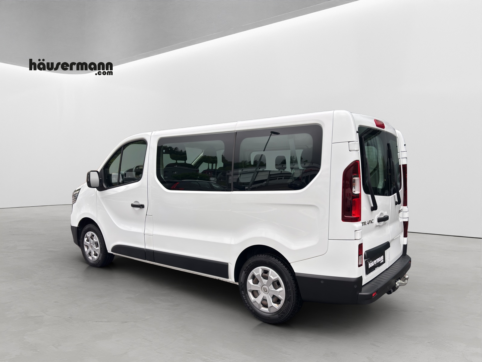 RENAULT Trafic Passenger 2.0 dCi Blue 110 Zen-showroom-element-2