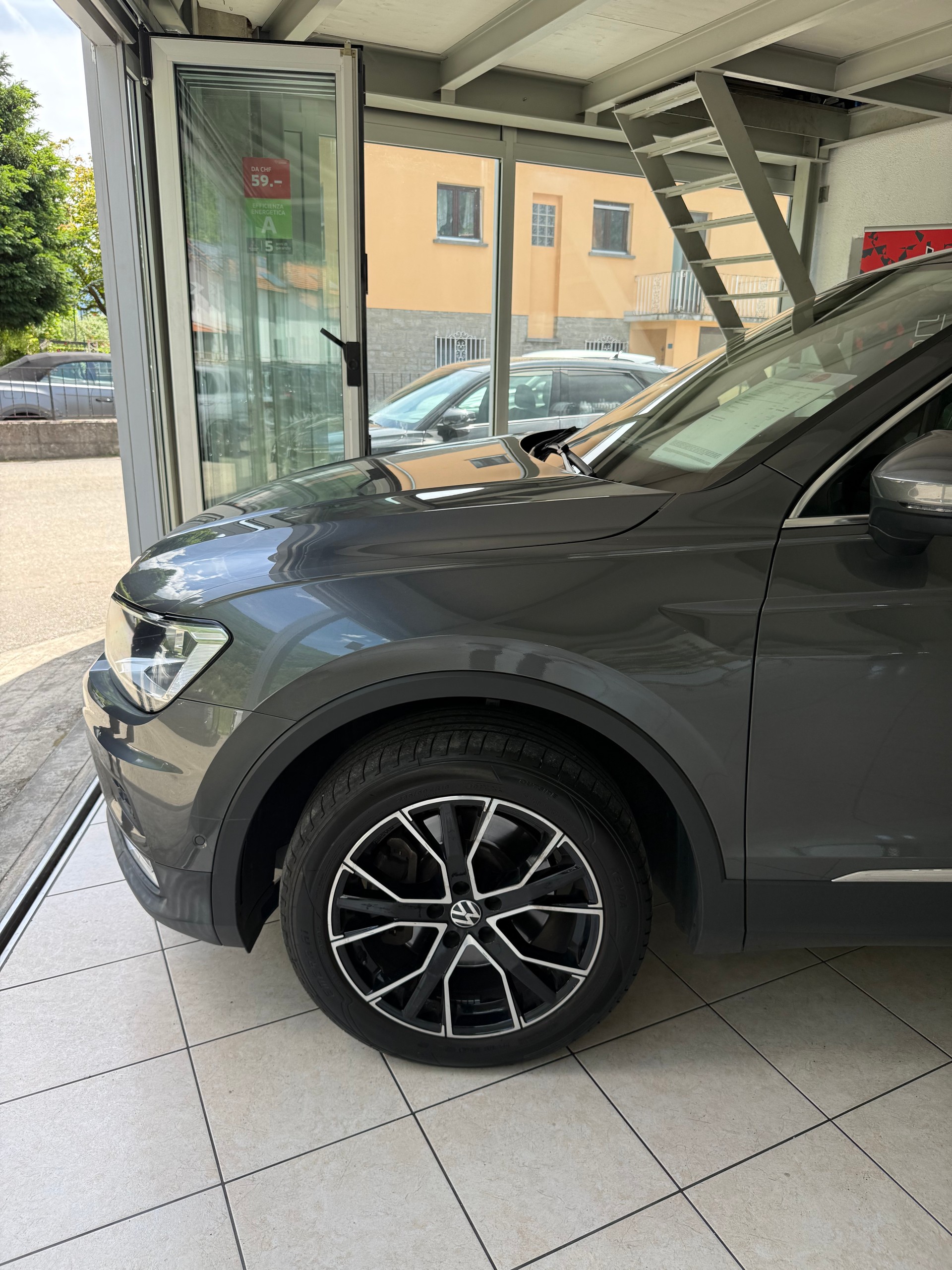 VW Tiguan 2.0 TDI SCR Comfortline 4Motion DSG-image-1