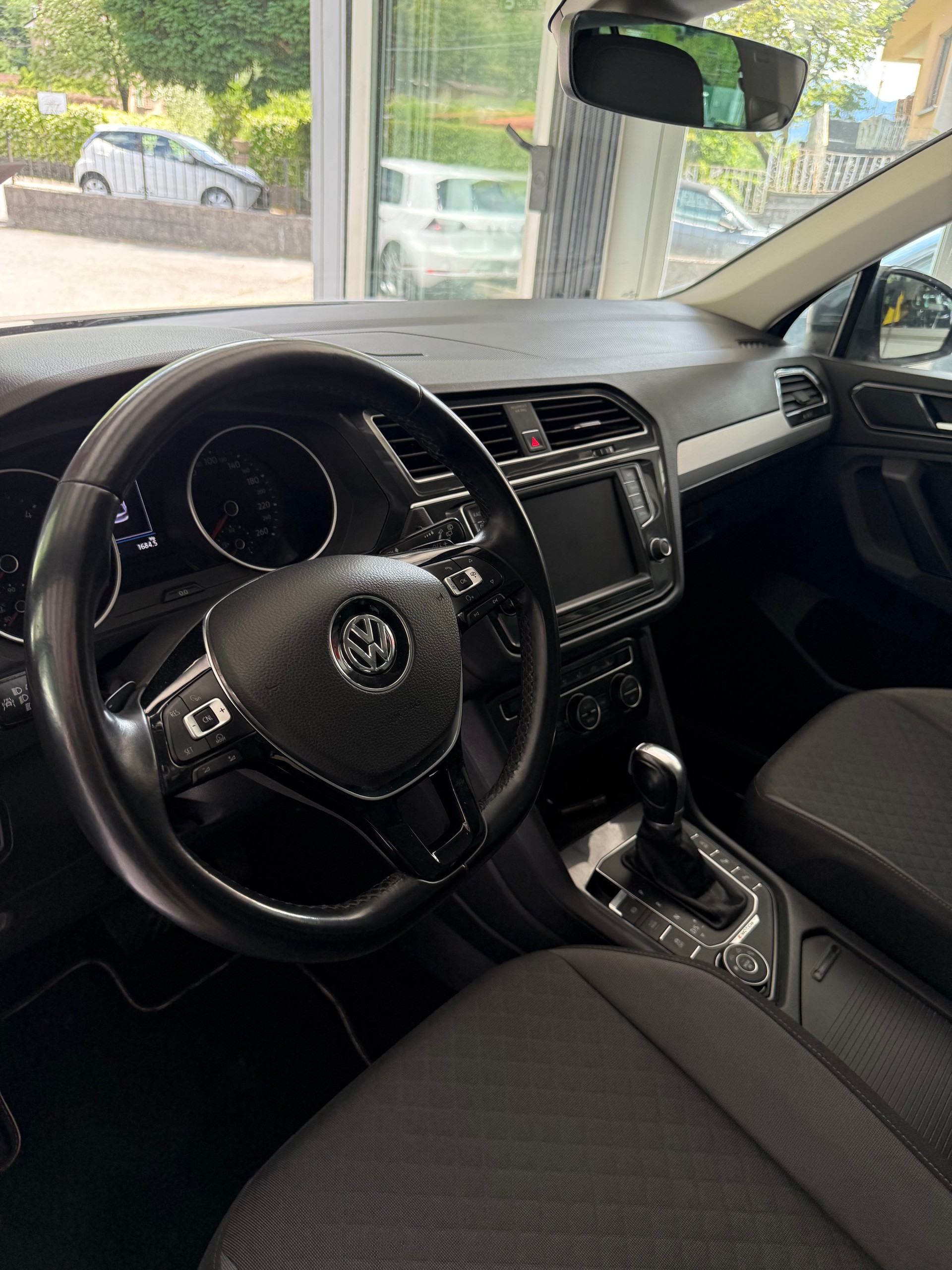 VW Tiguan 2.0 TDI SCR Comfortline 4Motion DSG-image-7