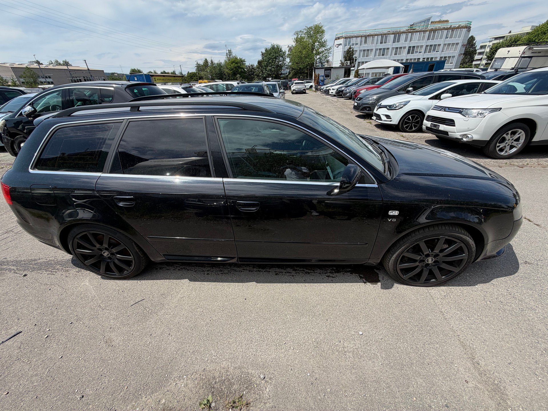 AUDI S4 Avant 4.2 V8 quattro-image-3