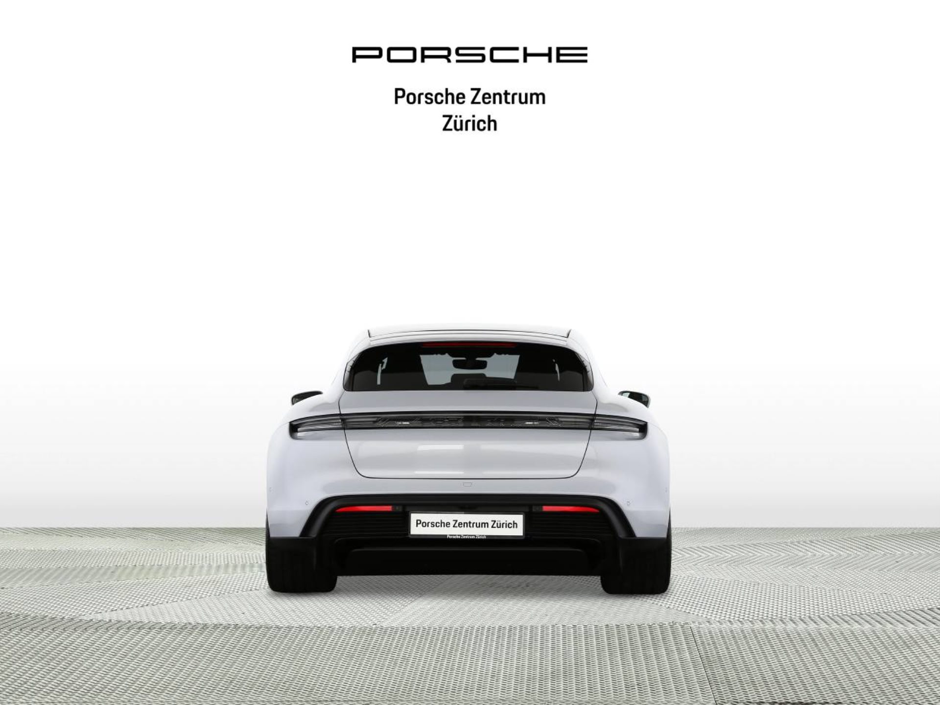PORSCHE Taycan GTS Sport Turismo-image-7