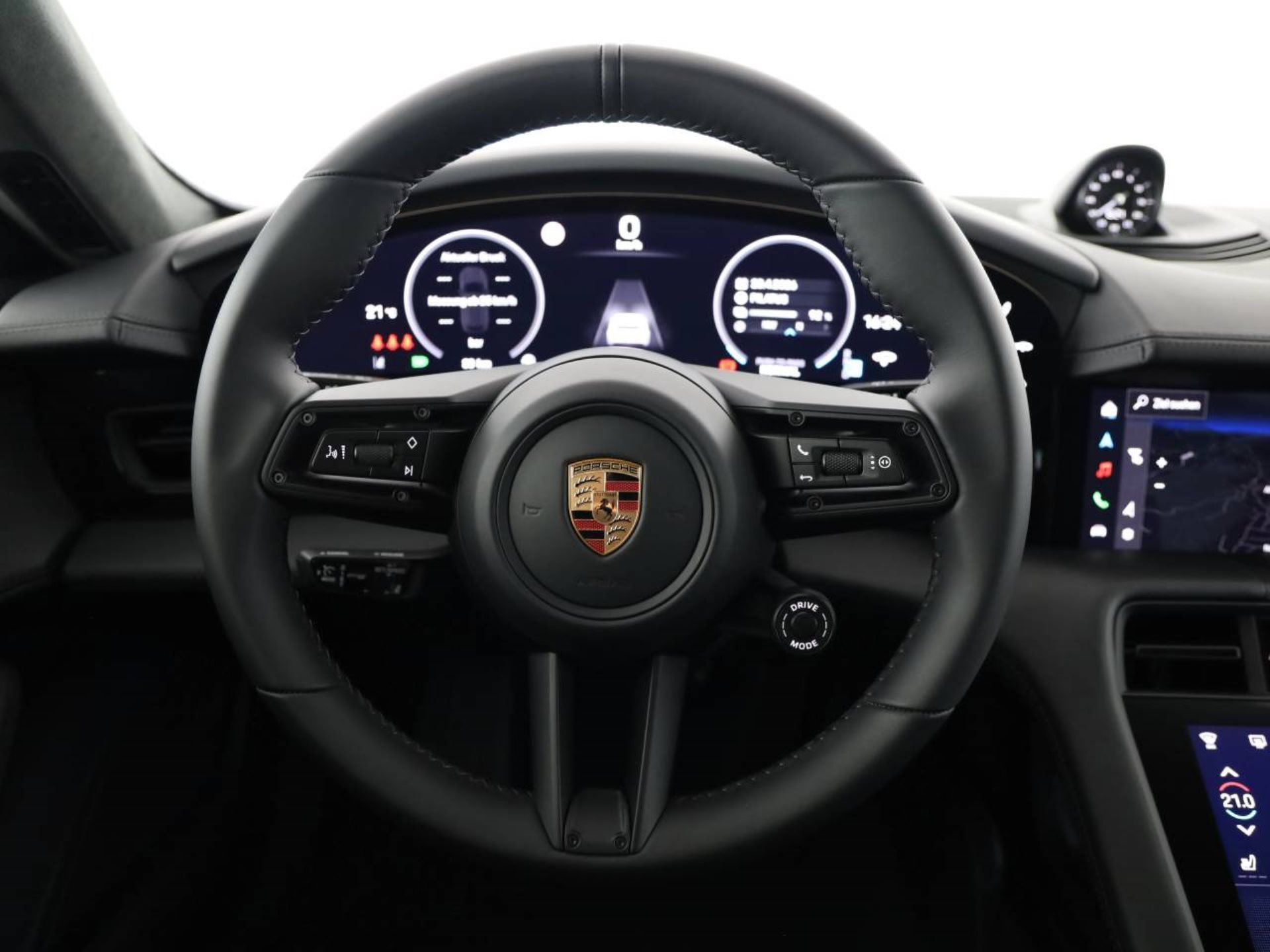 PORSCHE Taycan GTS Sport Turismo-showroom-element-3
