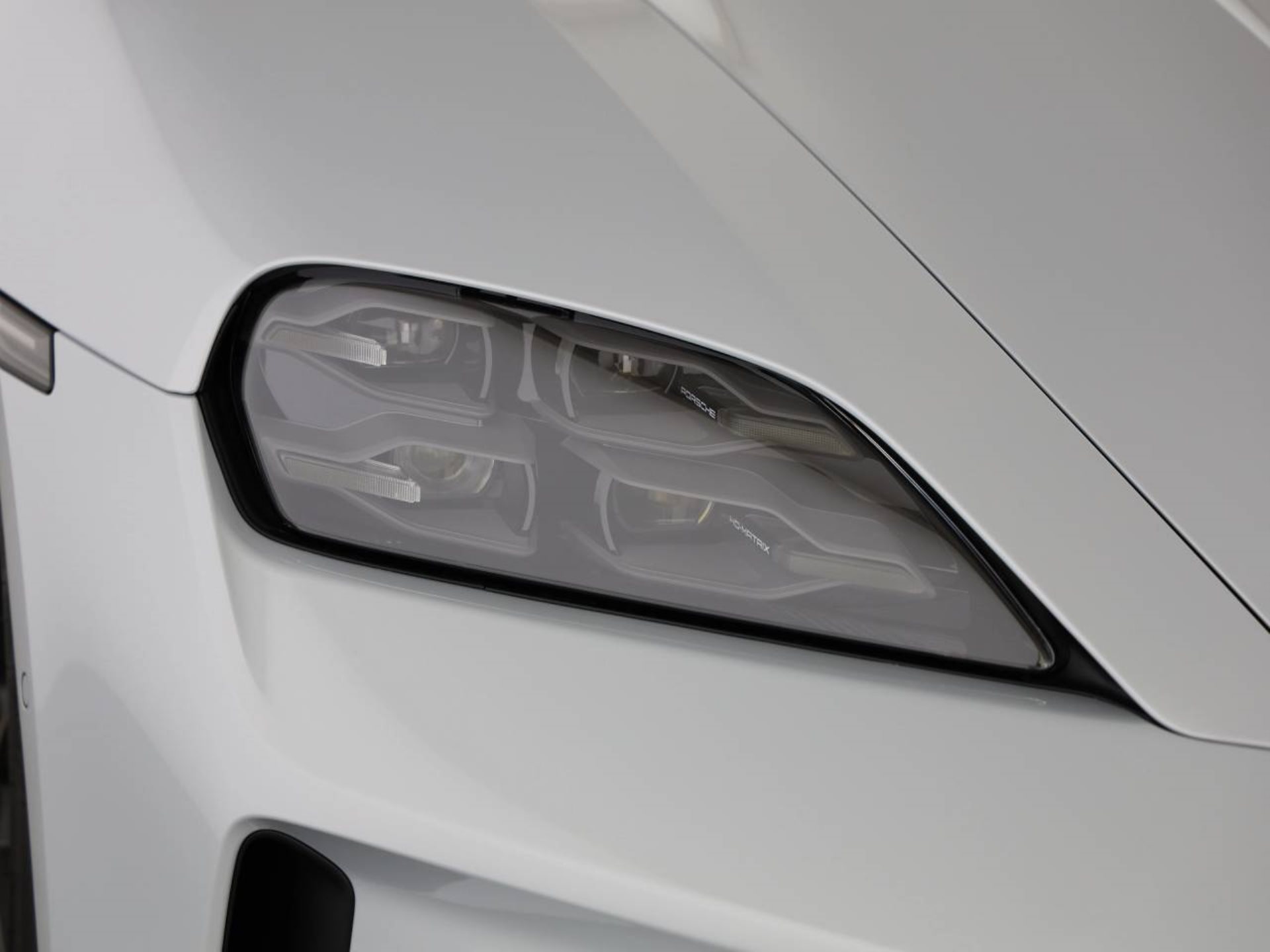 PORSCHE Taycan GTS Sport Turismo-image-8
