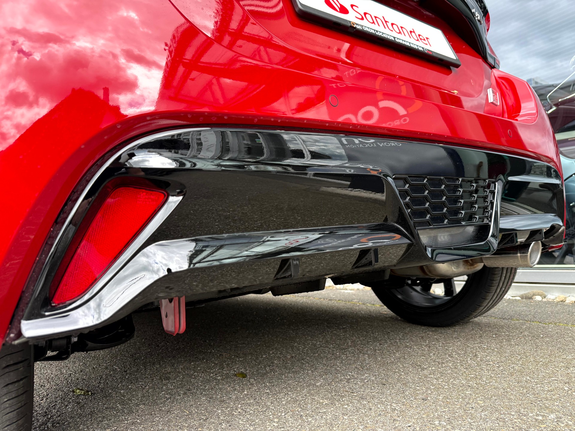TOYOTA Yaris 1.5 GR Sport e-CVT-image-12