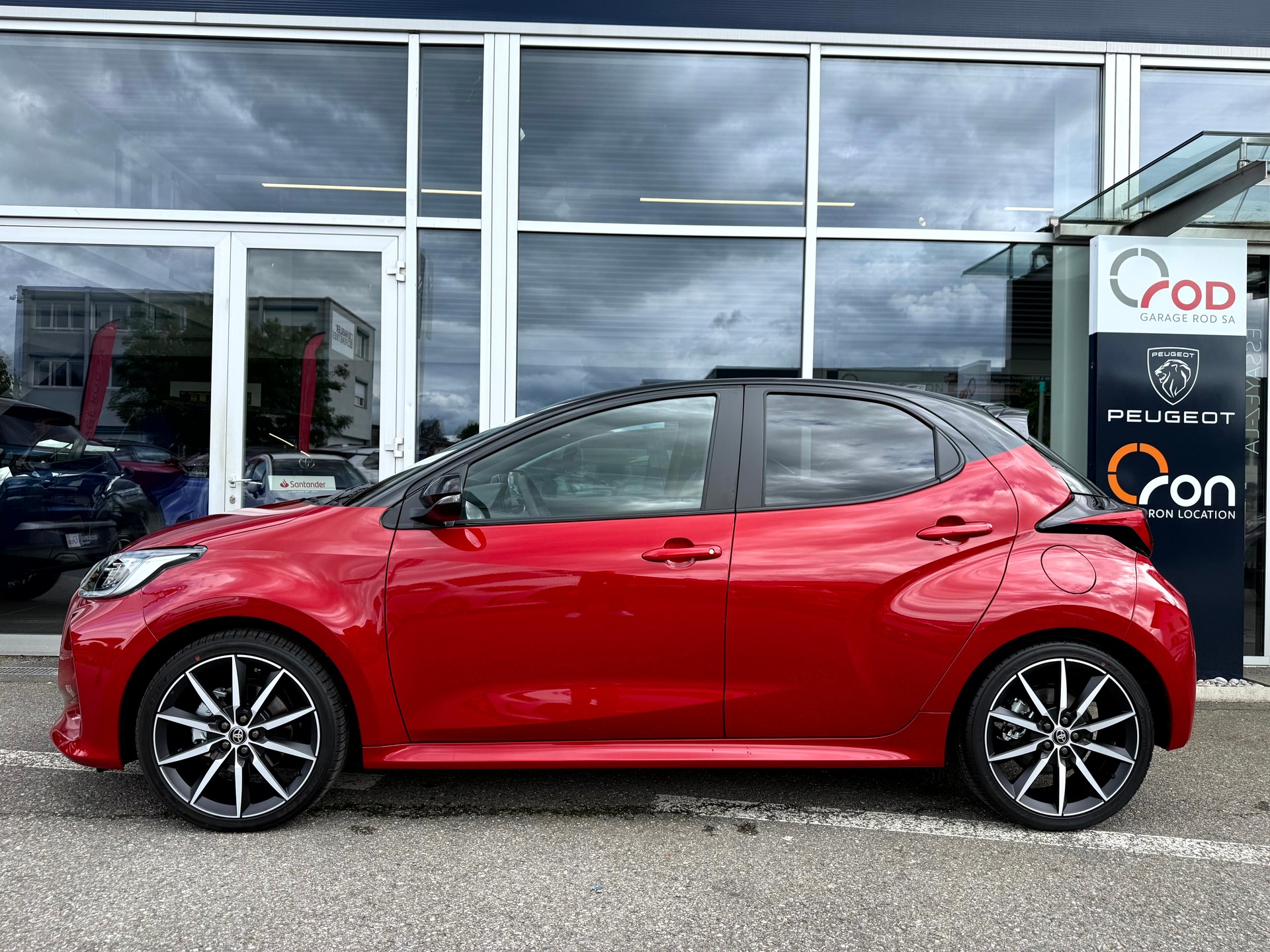 TOYOTA Yaris 1.5 GR Sport e-CVT-image-6
