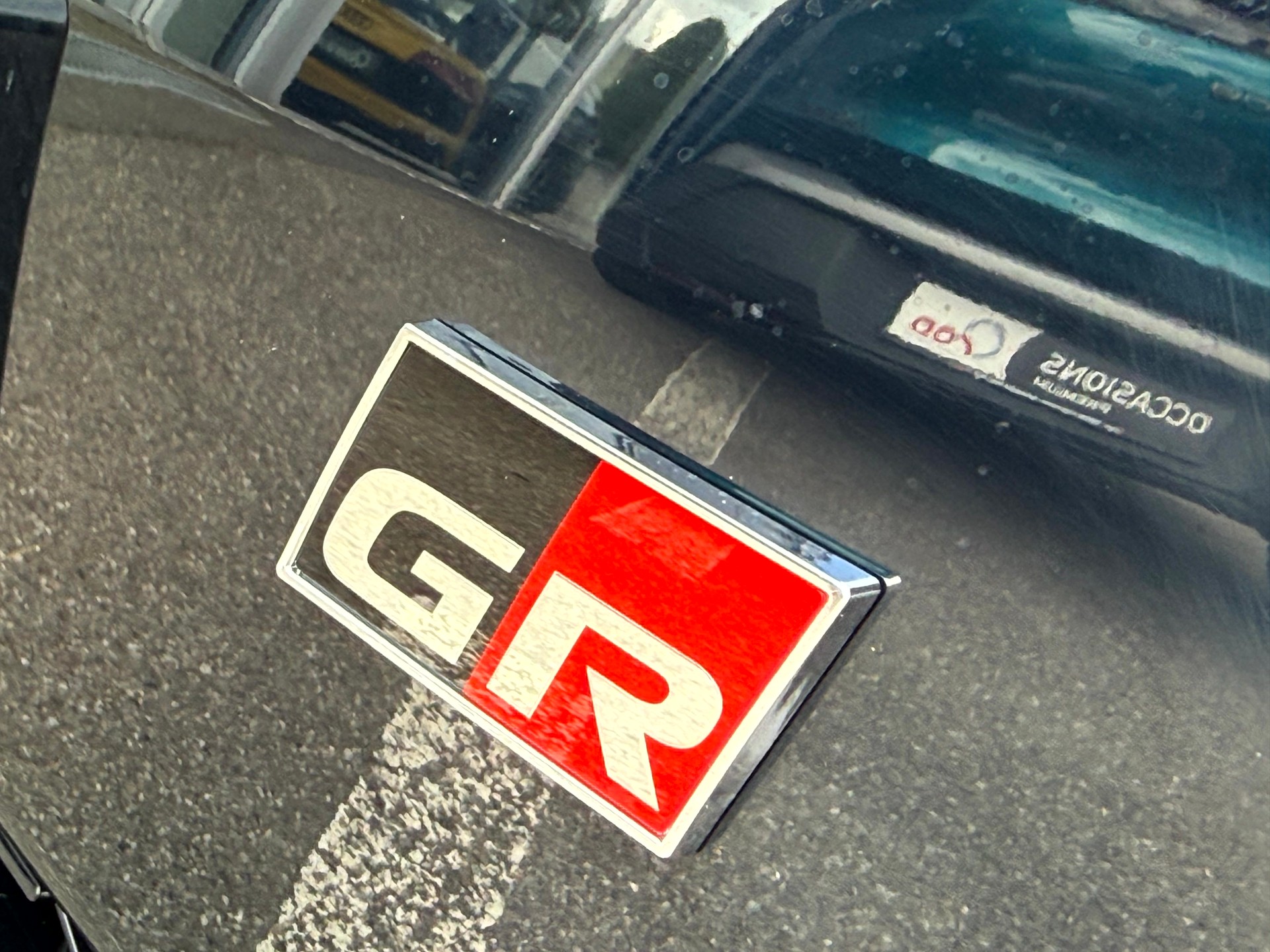 TOYOTA Yaris 1.5 GR Sport e-CVT-image-4
